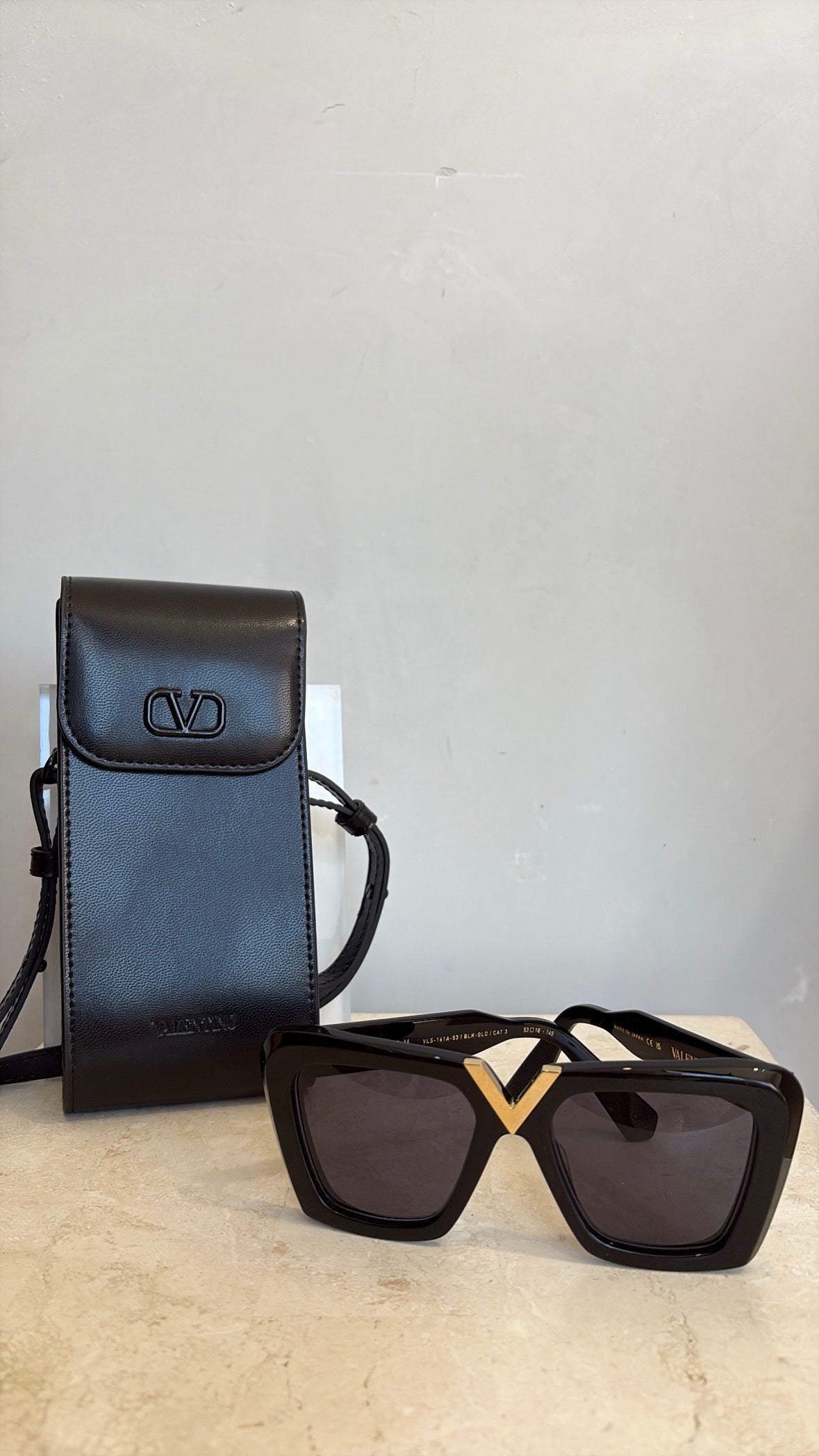 Valentino Garavani Black Overized Square V Logo Sunglasses