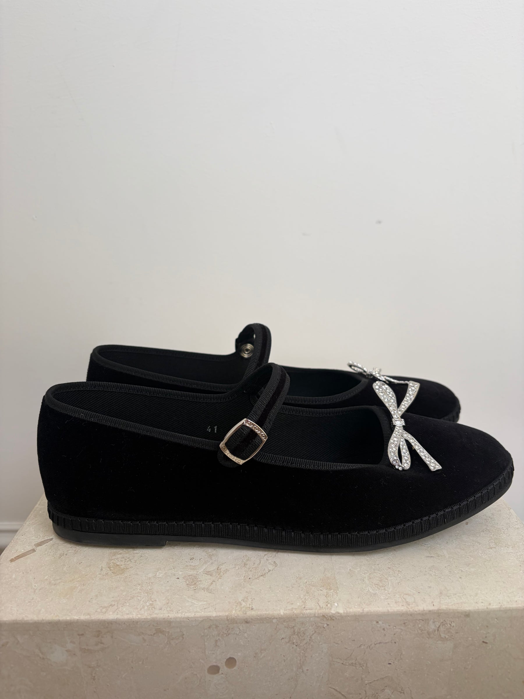 Giambattista Valli Black Velvet Crystal Bow Mary Janes, 41