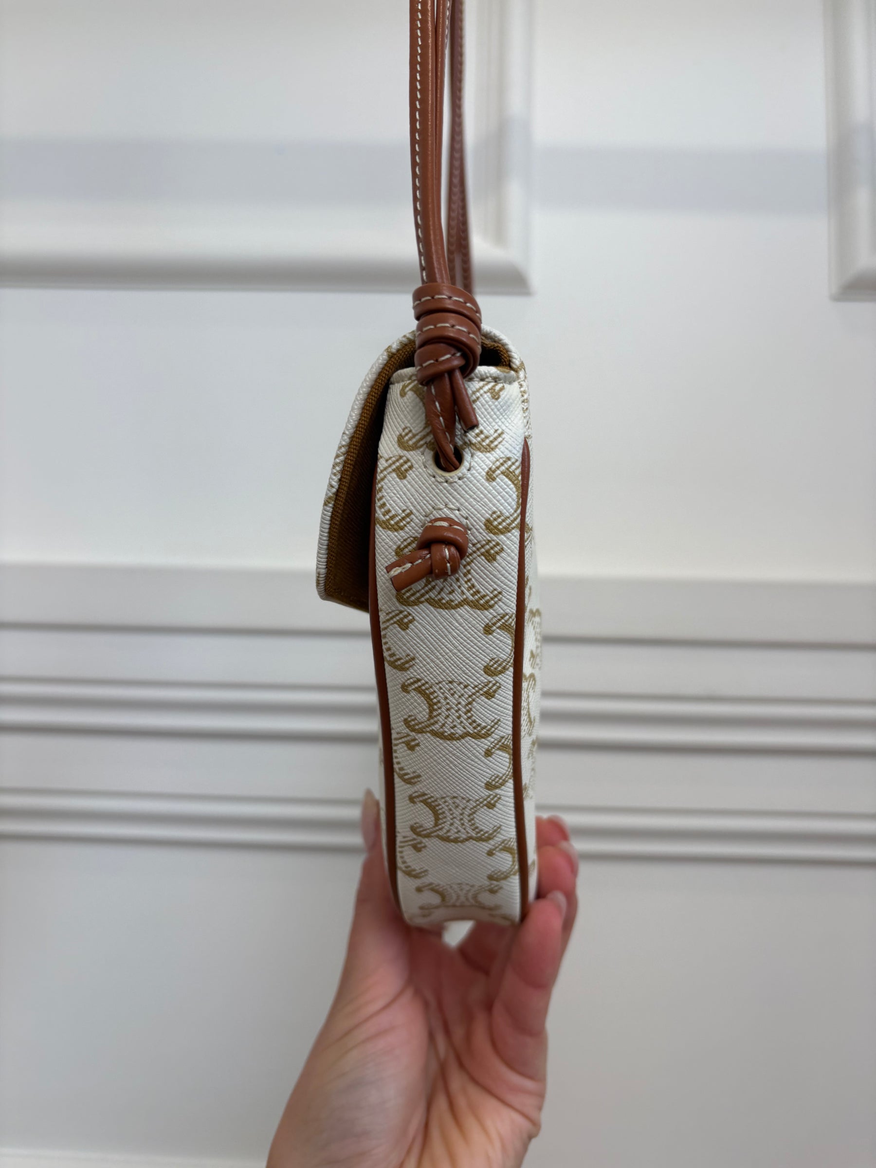 Céline White Canvas Triomphe Logo Triangle Bag