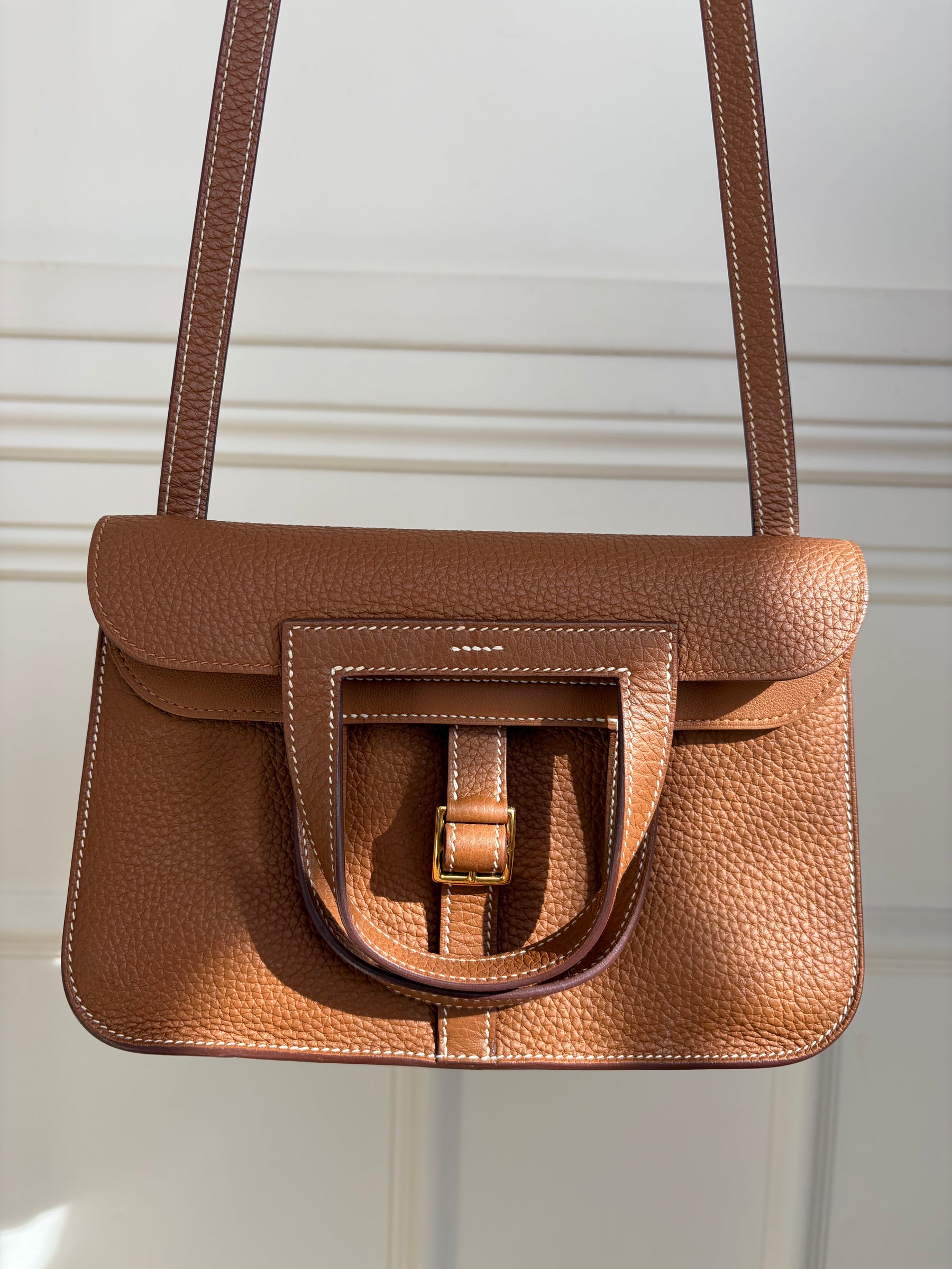 Hermès Halzan 25 in Gold Clemence Leather