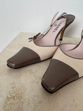 Chanel Taupe and Cream leather Pointed Bow Slingback, 38.5