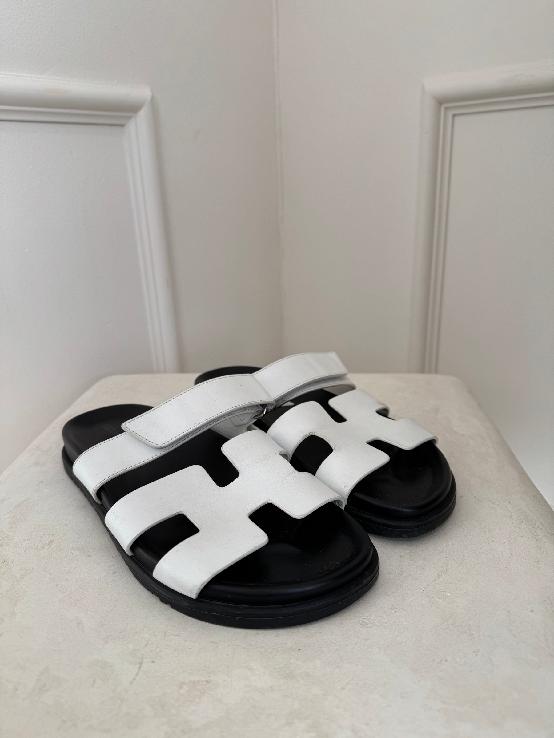 Hermès White Leather Chypre Sandals, 39.5