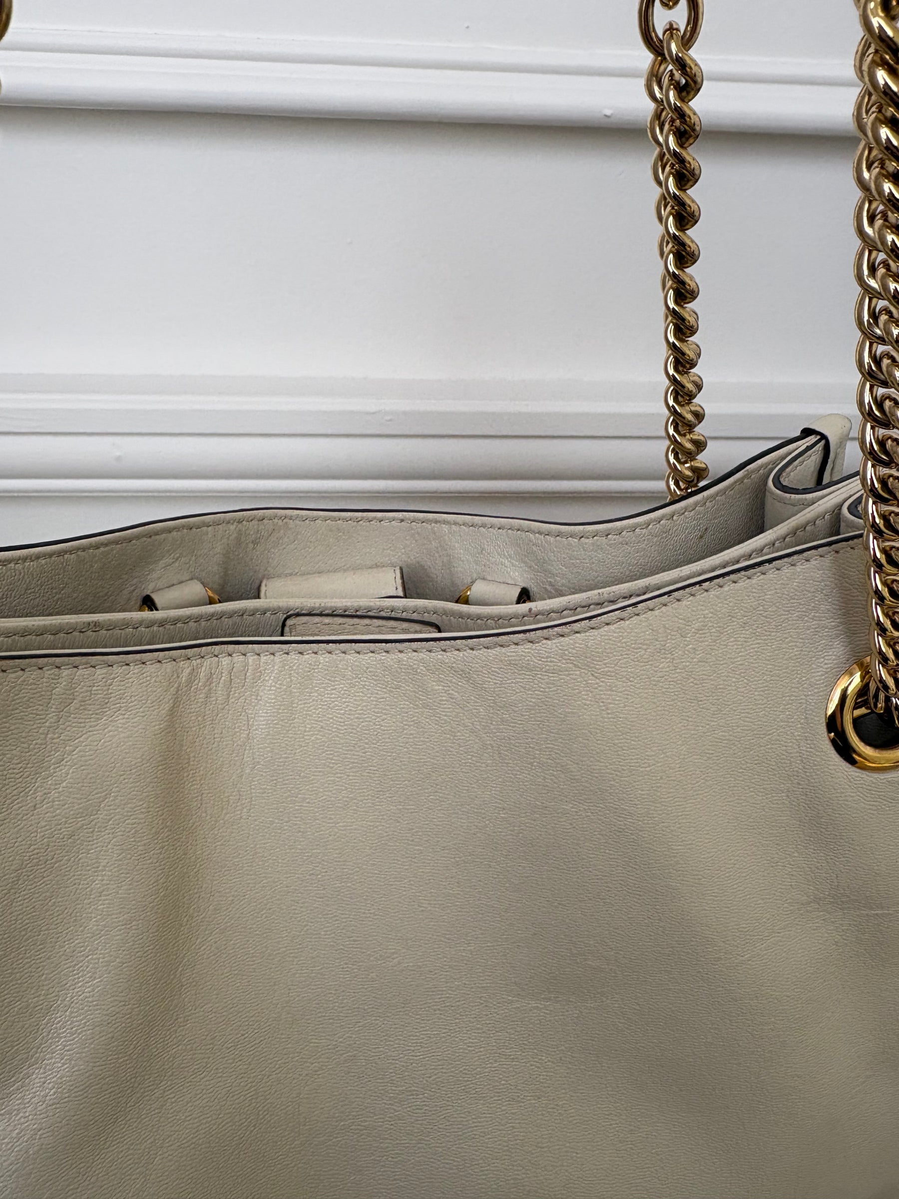 Gucci Cream Leather Horsebit 1995 Medium Chain Tote