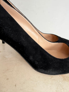 Manolo Blahnik Black Suede Pumps, 41