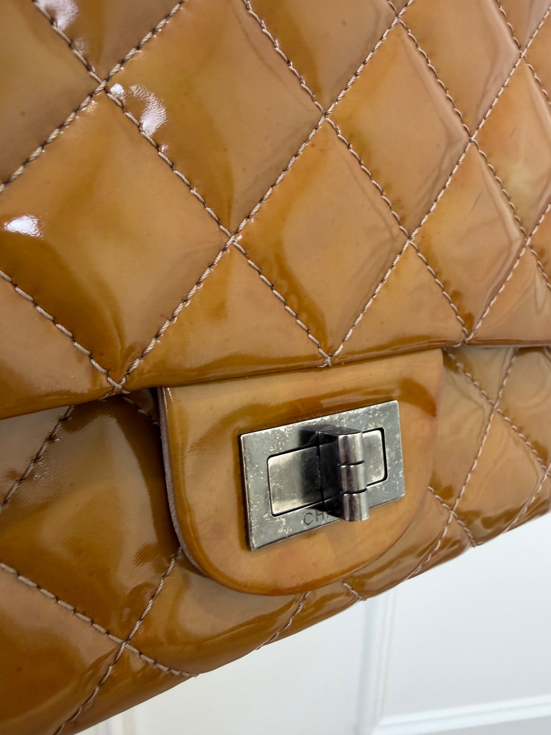 Chanel Reissue 2.55 Patent Bag Silver Hardware In Whiskey