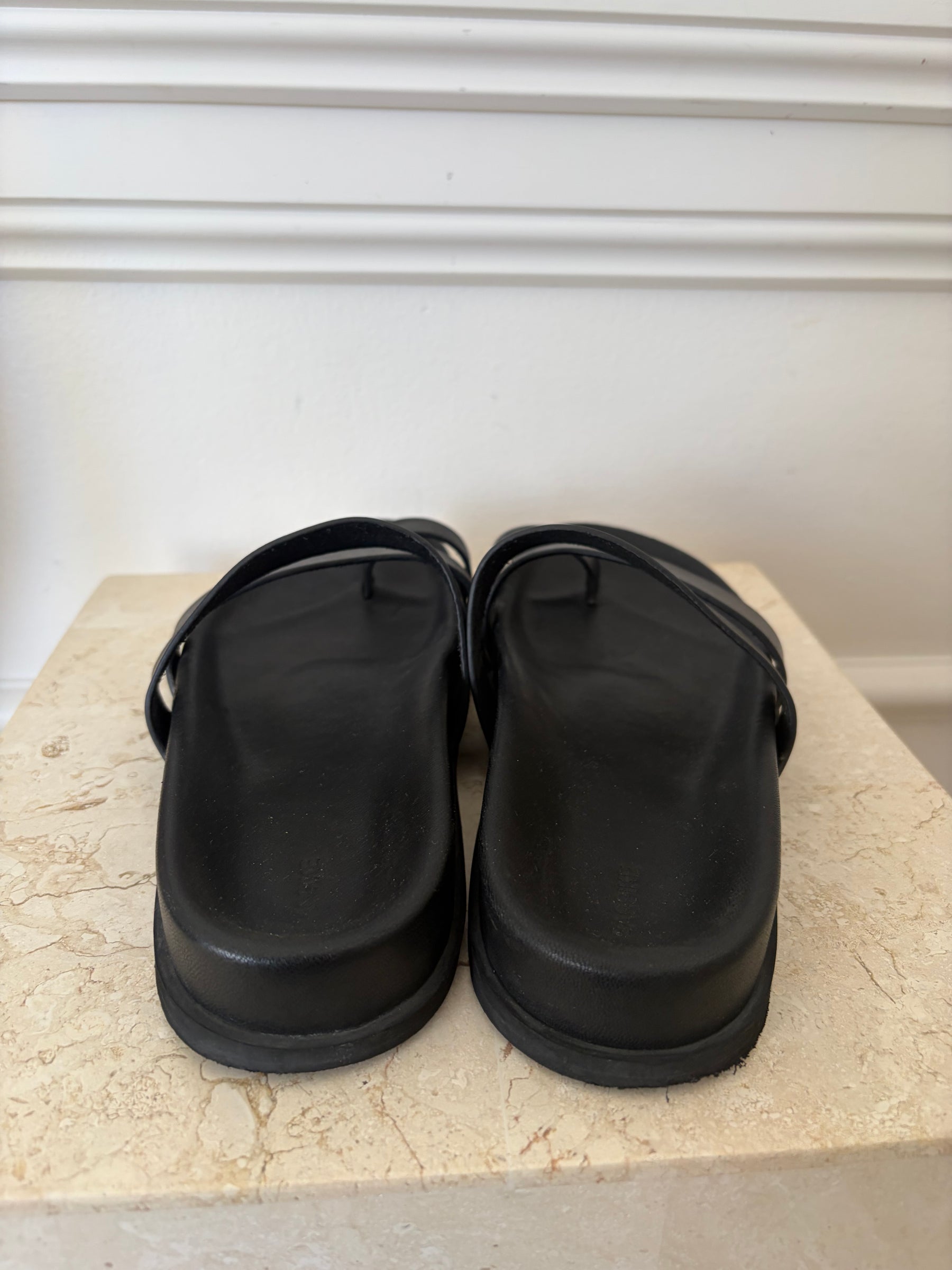 bassike Raw Leather Sandal Black, 37