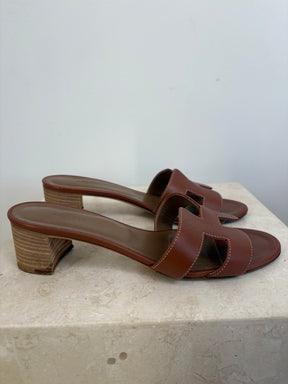 Hermès Tan Oran Mules, 37.5