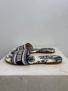 Dior D Way Slides Navy And Cream, 36.5