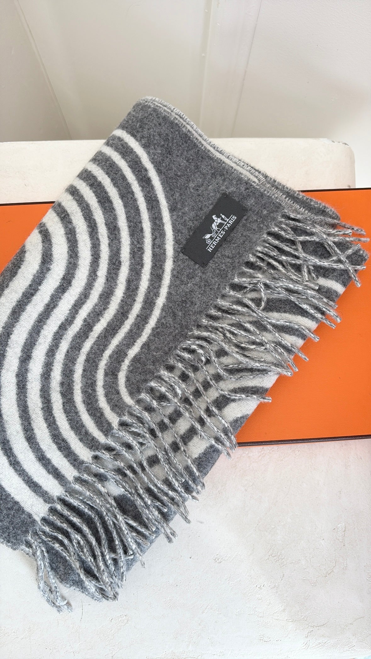 Hermès Grey and White Cashmere Scarf