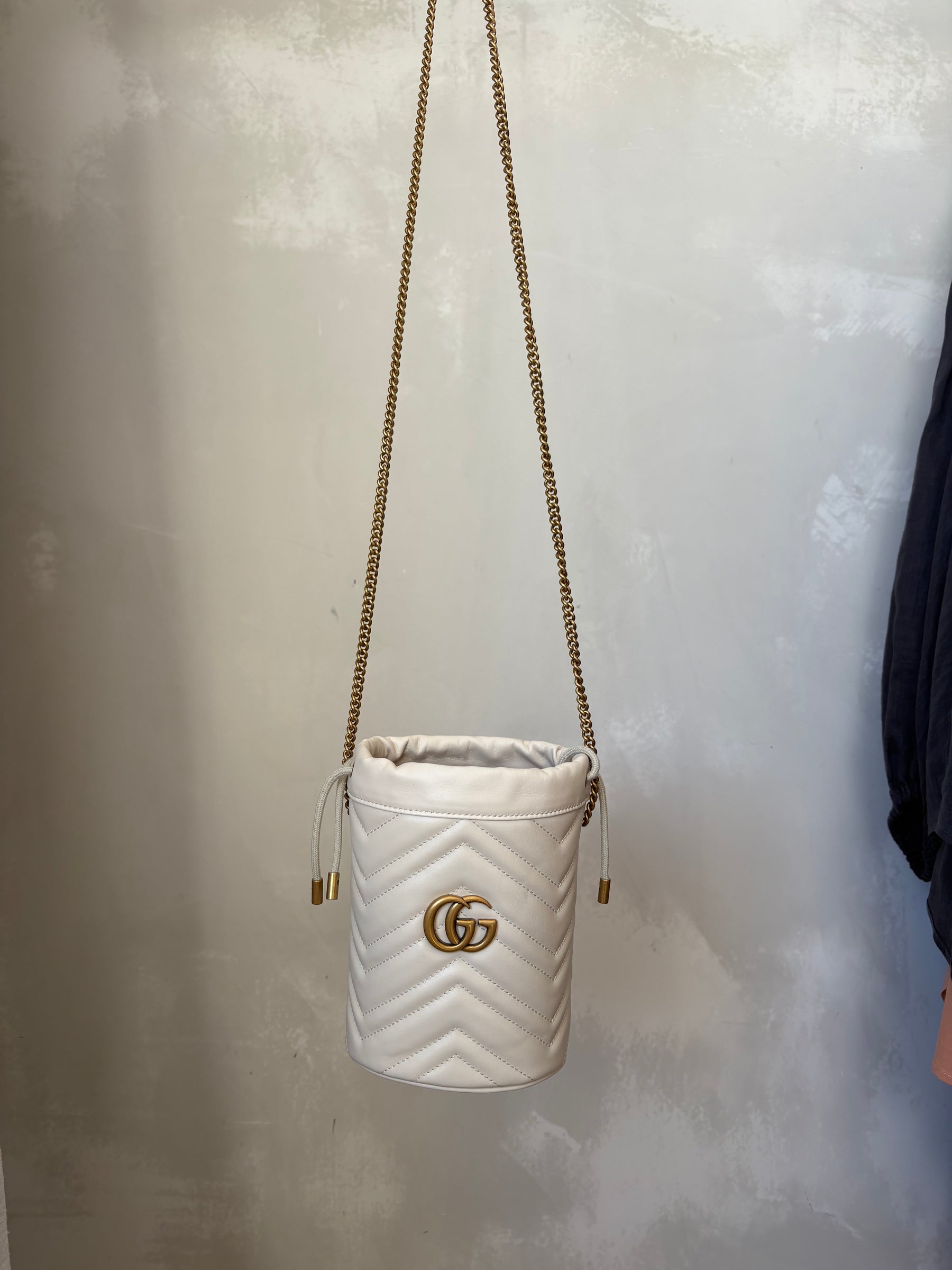 Gucci GG Marmont small bucket bag