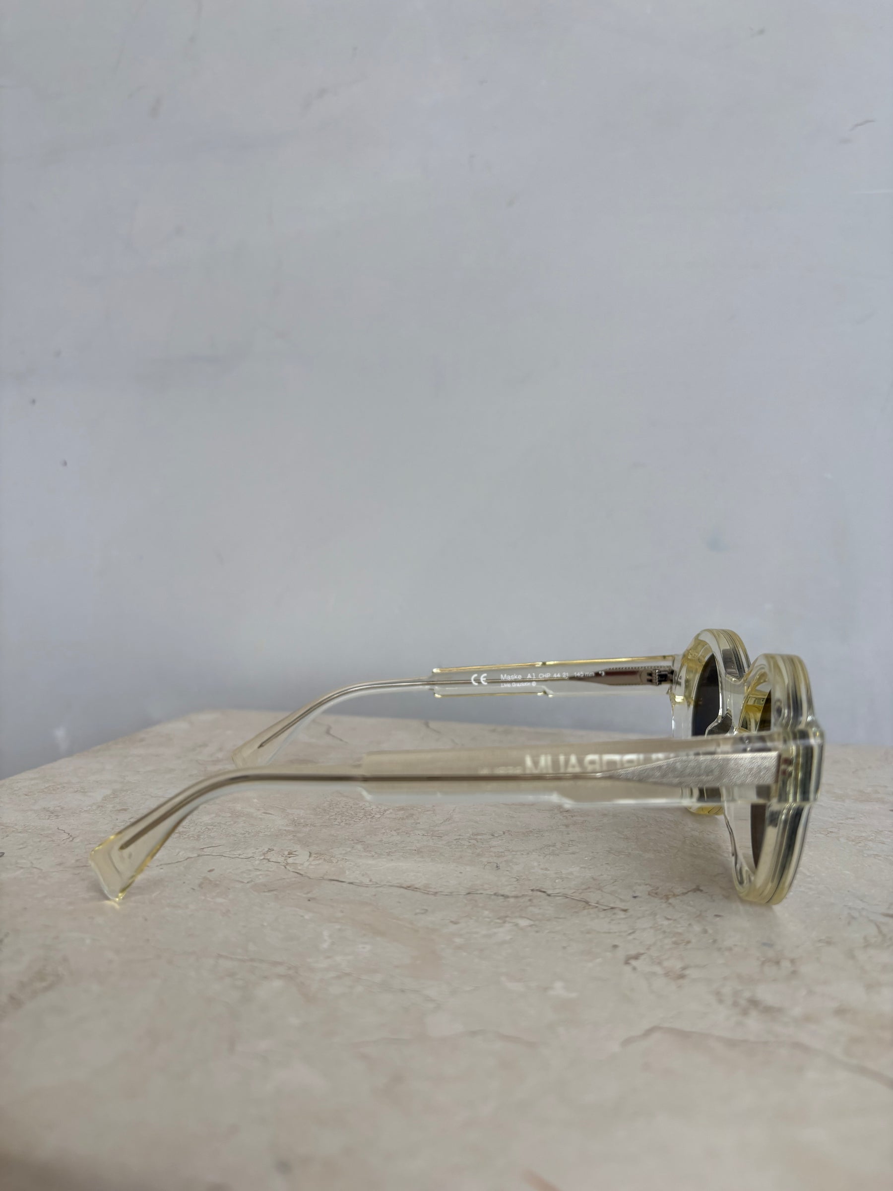 Kuboraum Yellow Acetate Round Sunglasses