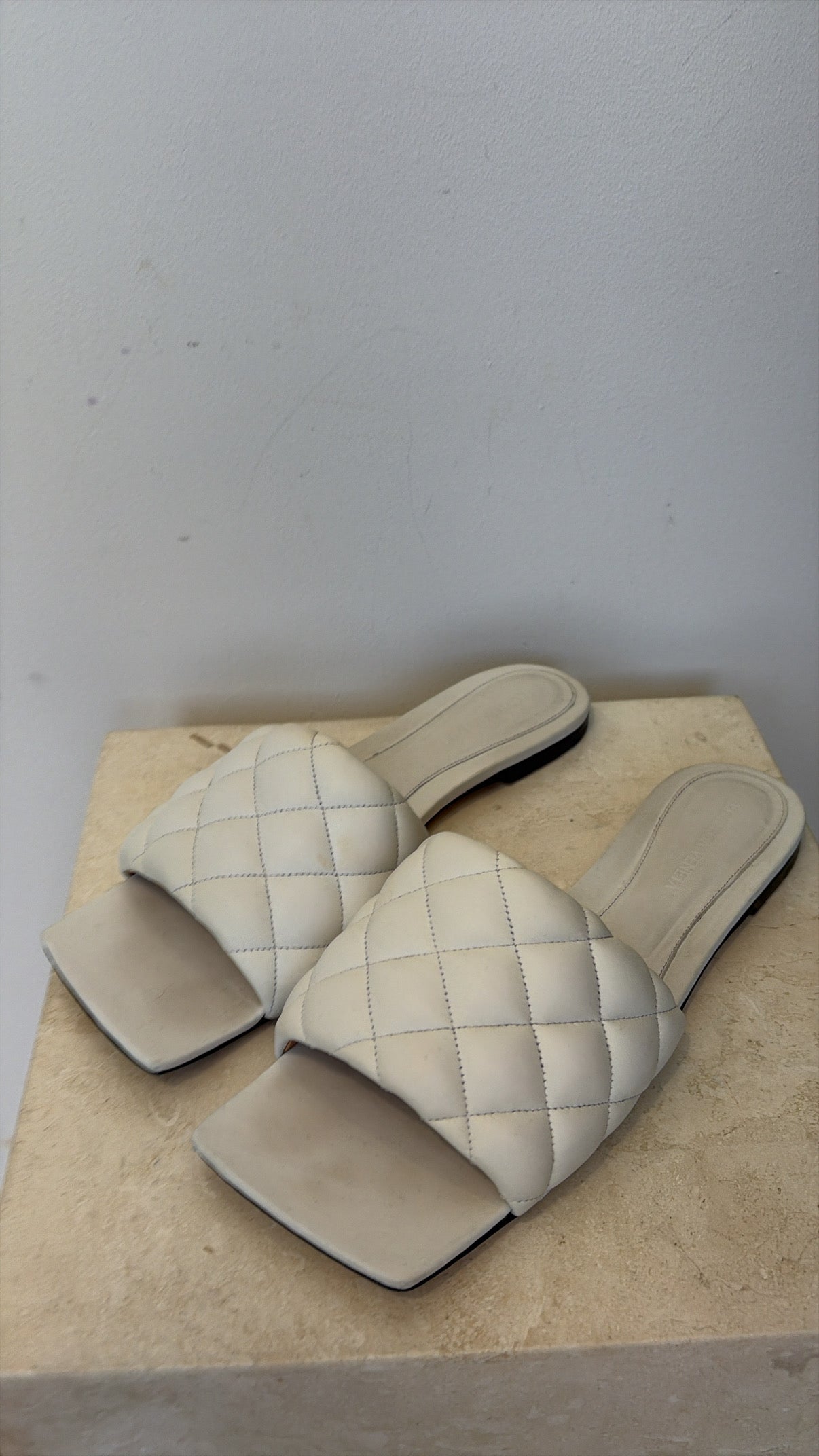 Bottega Veneta White Padded Leather Quilted Lido Slides, 41