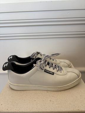 Chanel White Sneakers With Logo Laces, 39