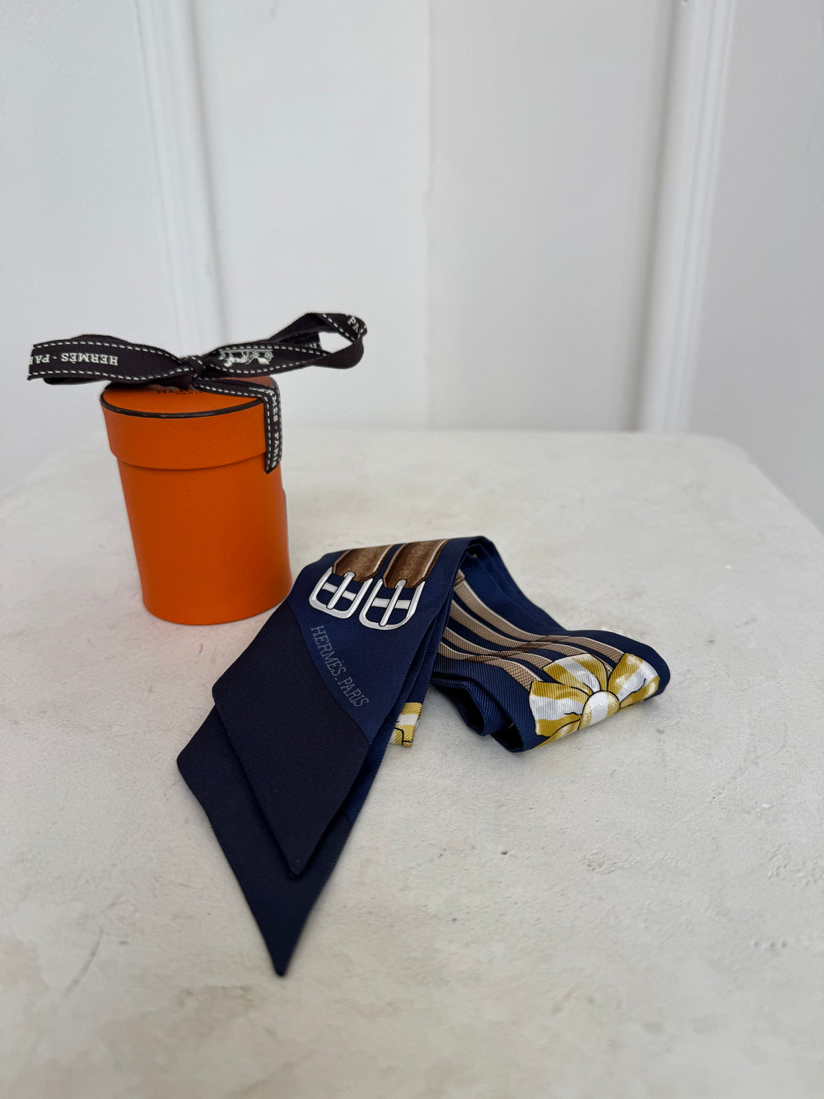 Hermès 100% Silk Navy And Yellow Printed Twilly
