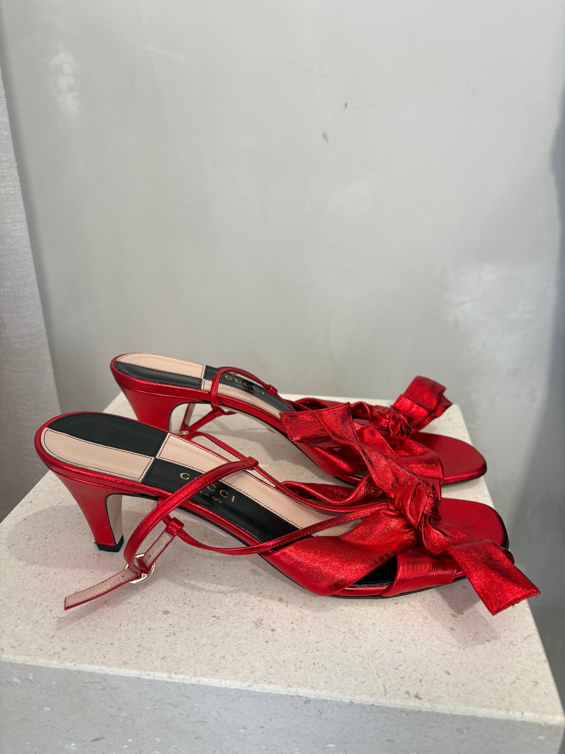 Gucci Red Metallic Bow Slingbacks, 40