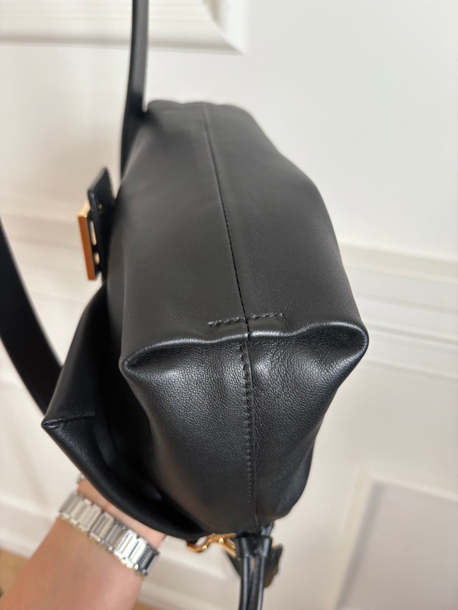 Fendi Mamma Baguette Medium Handbag With Cross Body Strap