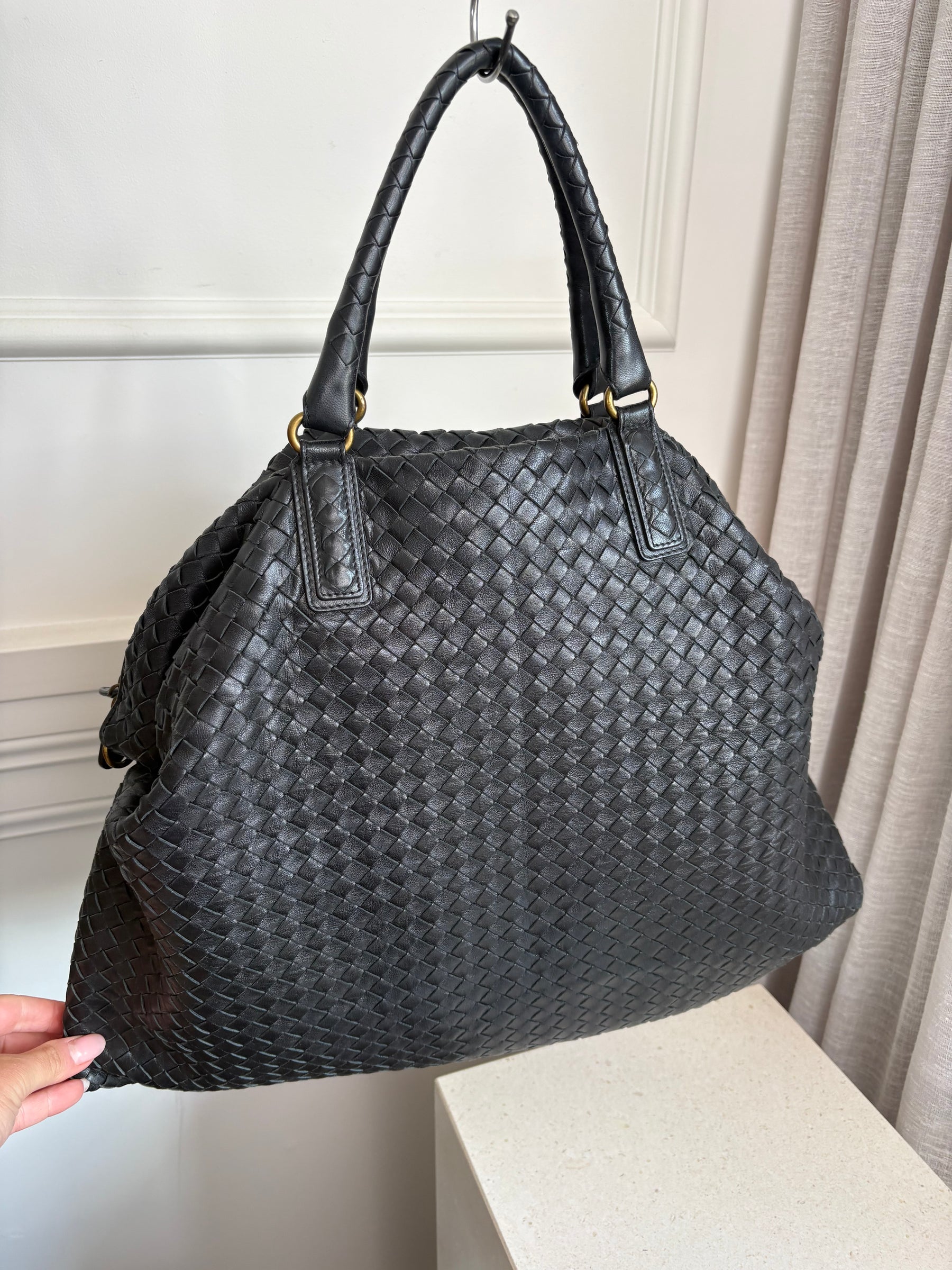 Bottega Veneta Intrecciato Large Zipped Tote