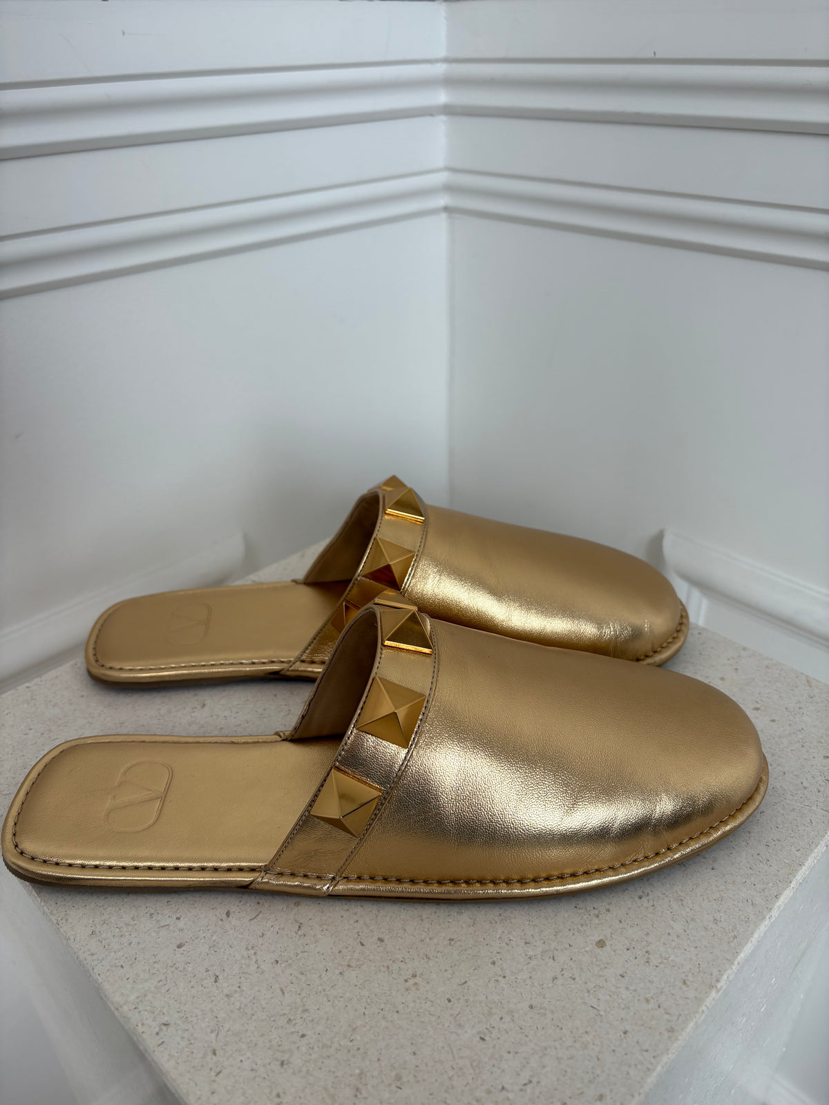 Valentino Garavani Gold Leather Roman Sud Slipper, 41.5