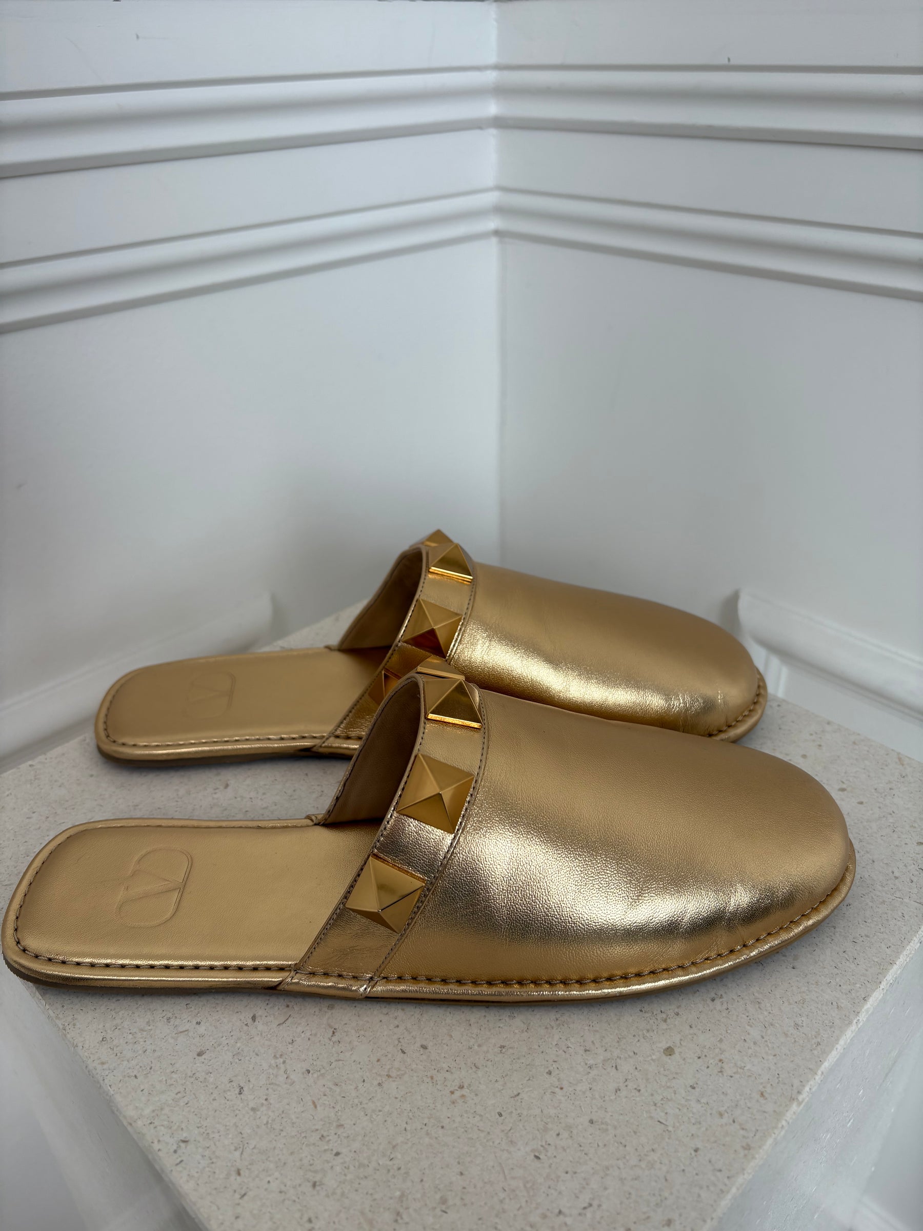 Valentino Garavani Gold Leather Roman Sud Slipper, 41.5