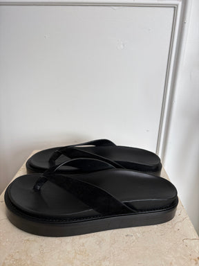 Camilla and Marc Black Suede Platform Thongs, 37