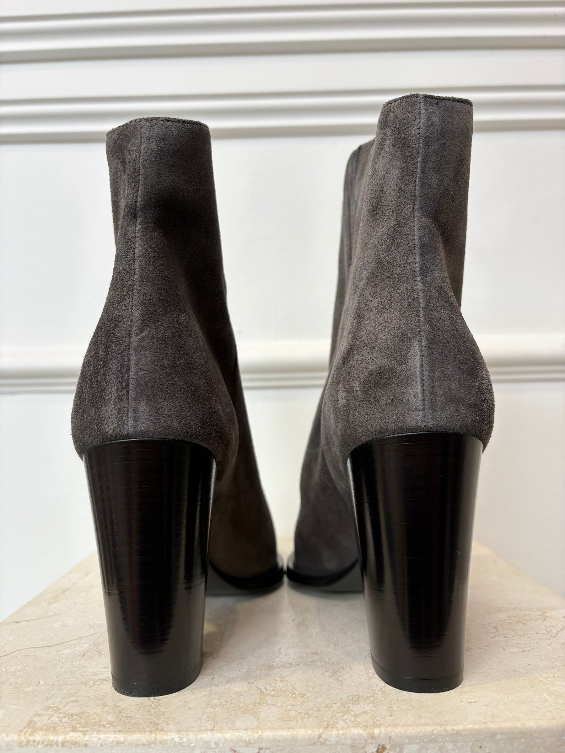 VINCE Grey Suede Pointed Ankle Boots, 40