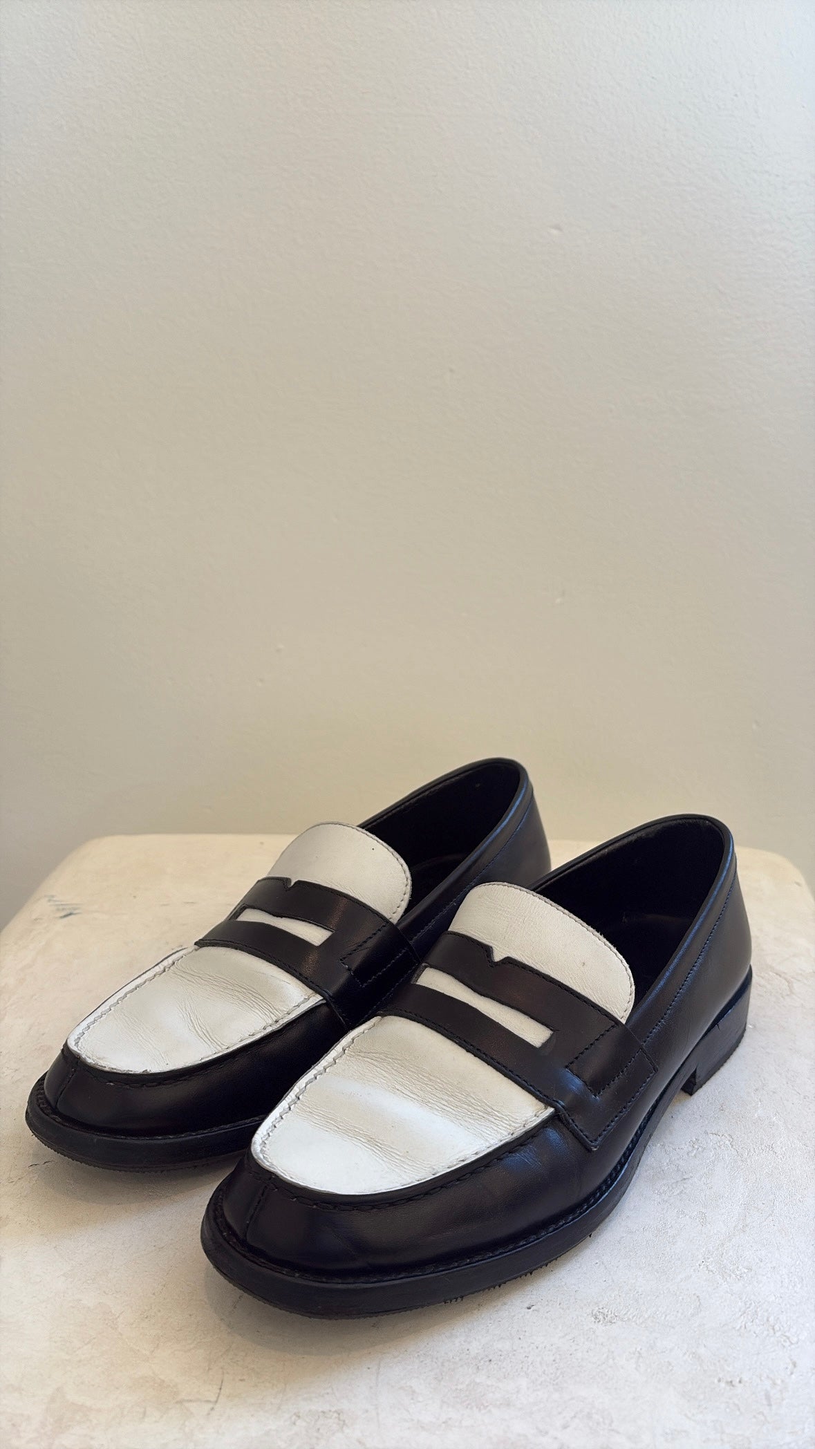 Saint Laurent Black and White Leather Loafers, 36