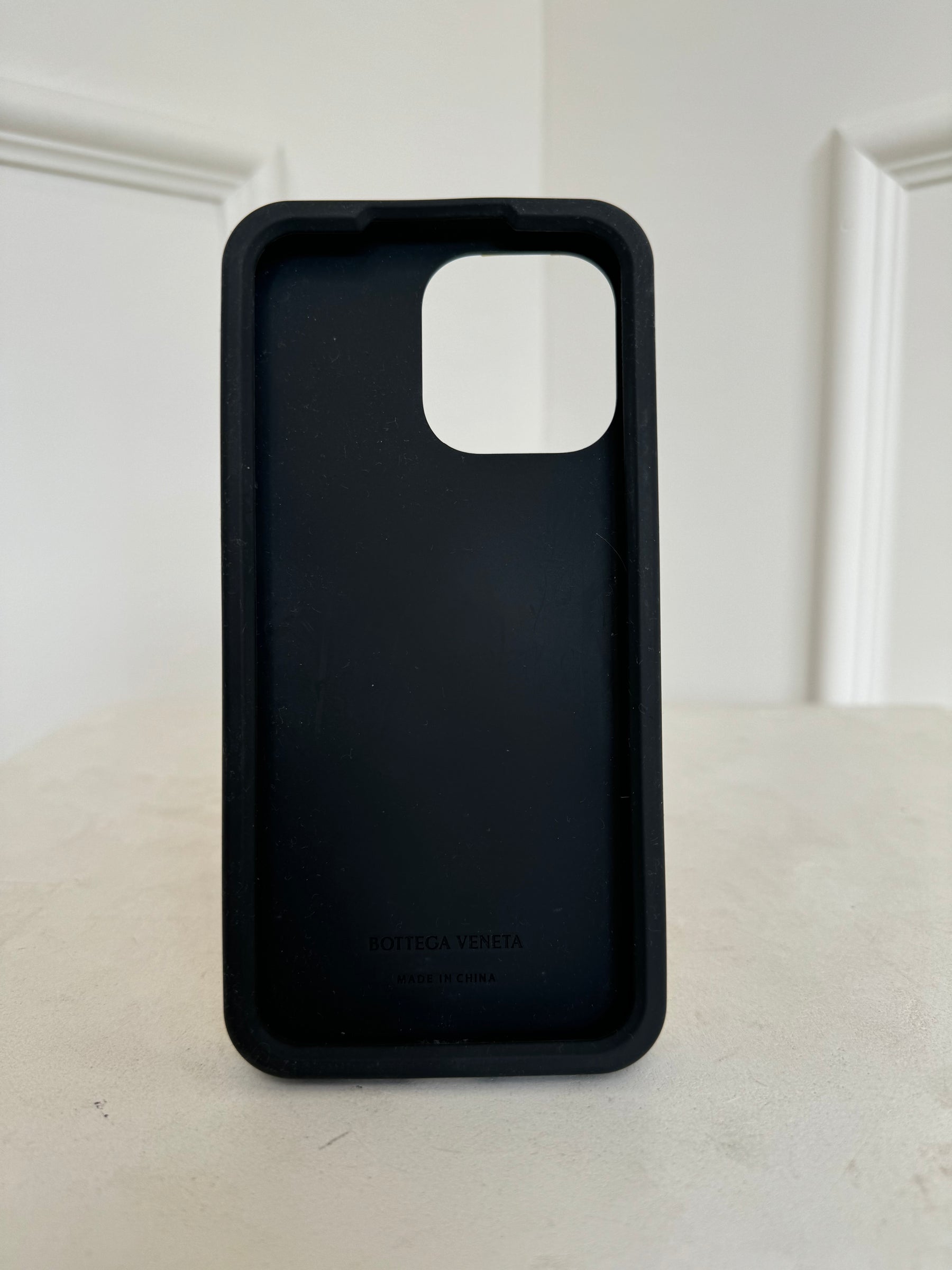 Bottega Veneta Two-Tone Braided Pattern Iphone 14 Pro Case Yellow