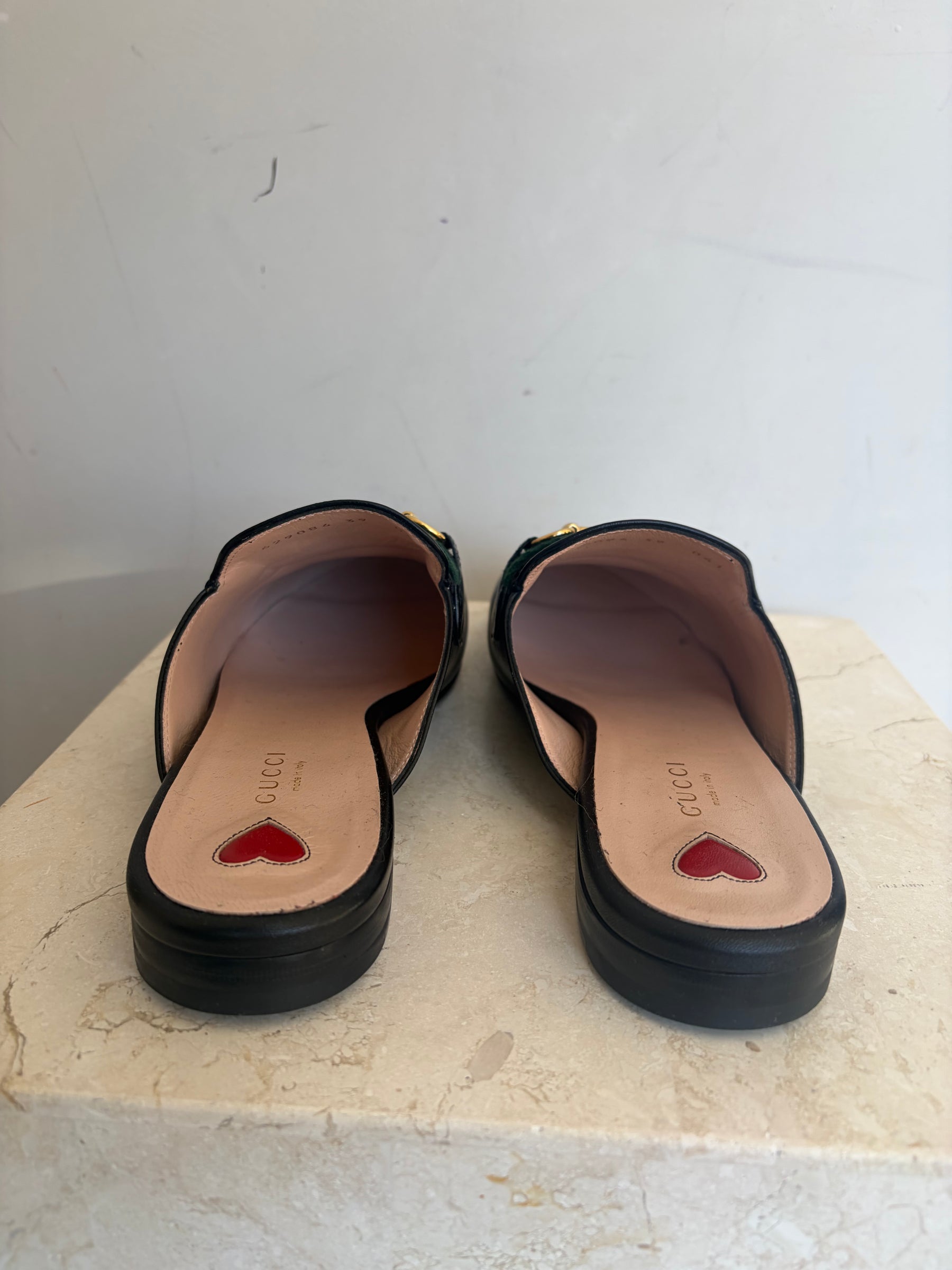 Gucci Black Leather Princeton Mule with Green and Red Detail, 39
