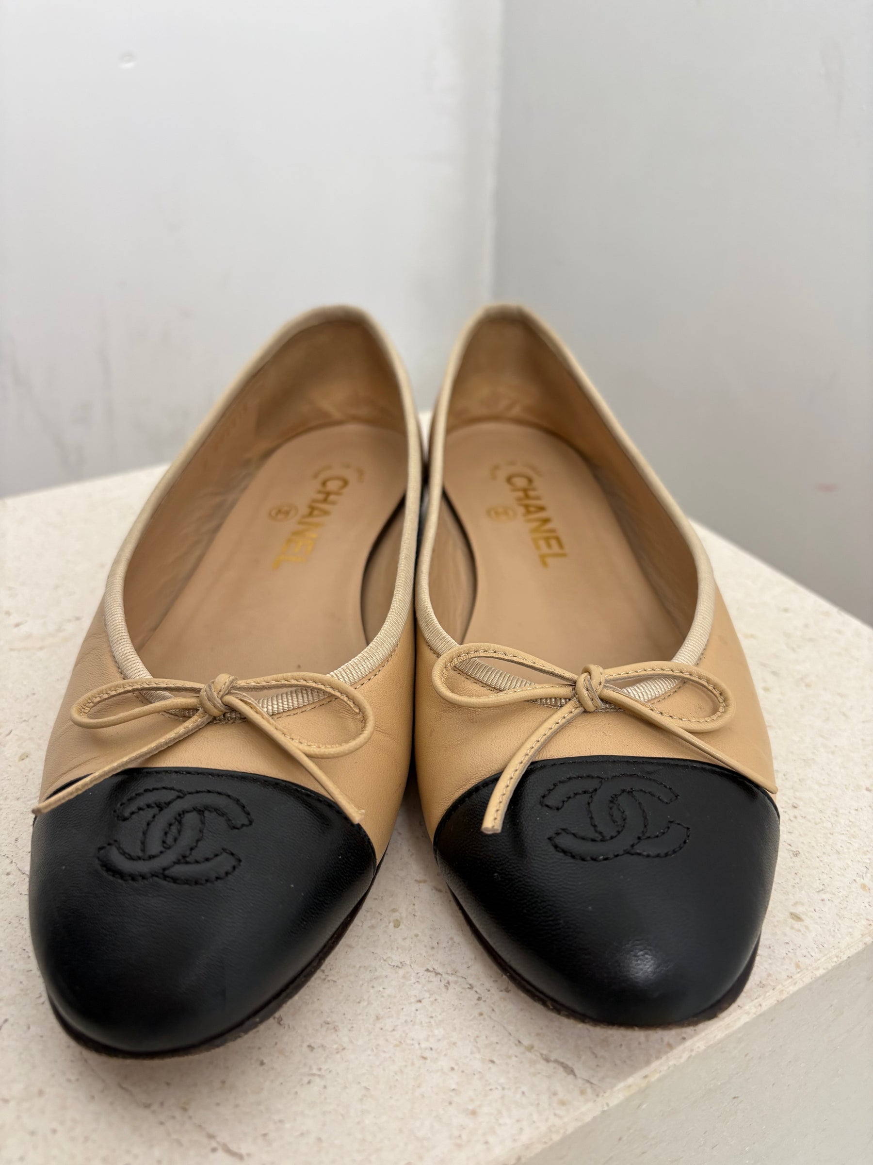 Chanel Beige Black Ballet Flats, 38