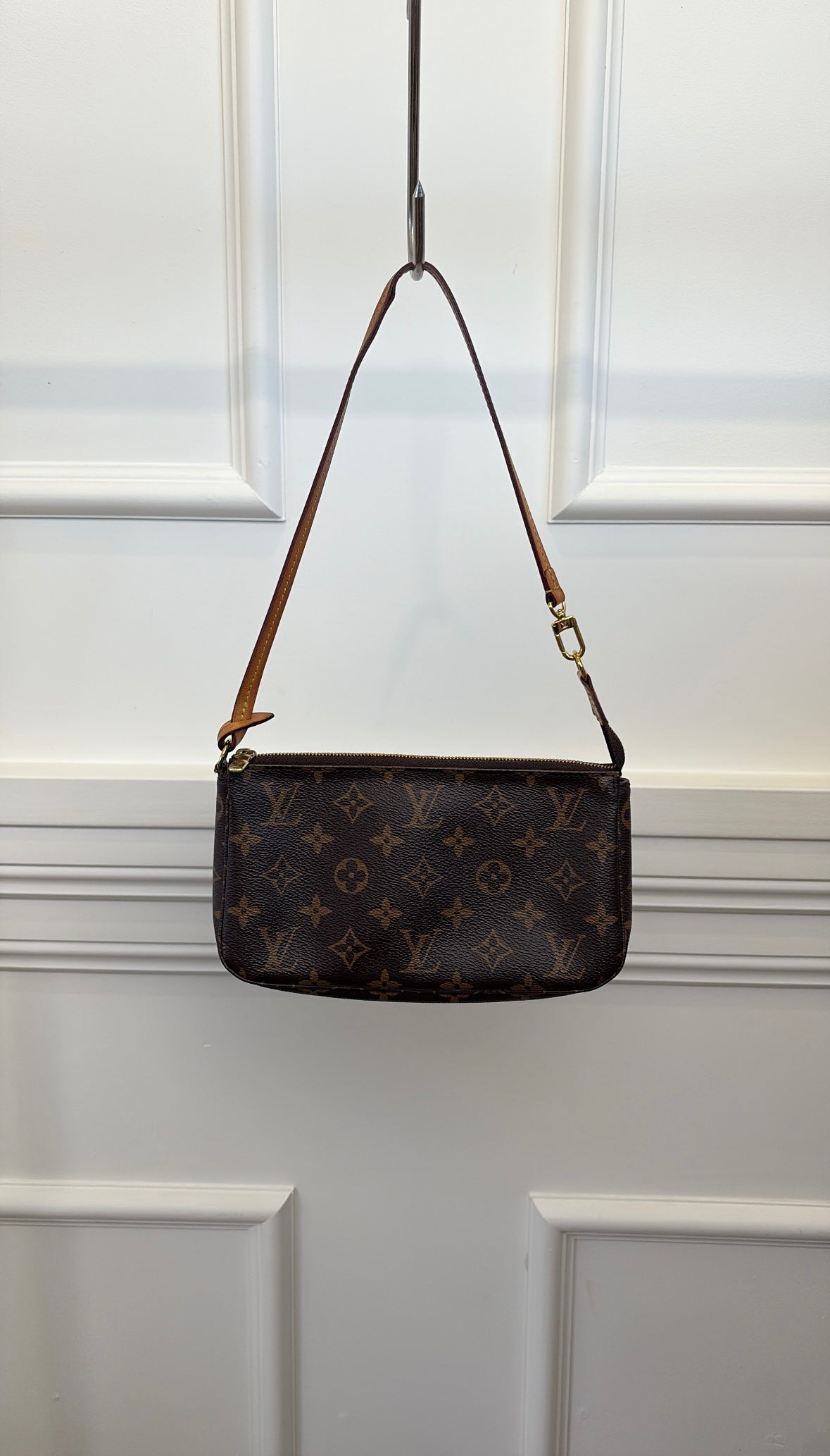 Louis Vuitton Monogram Pochette