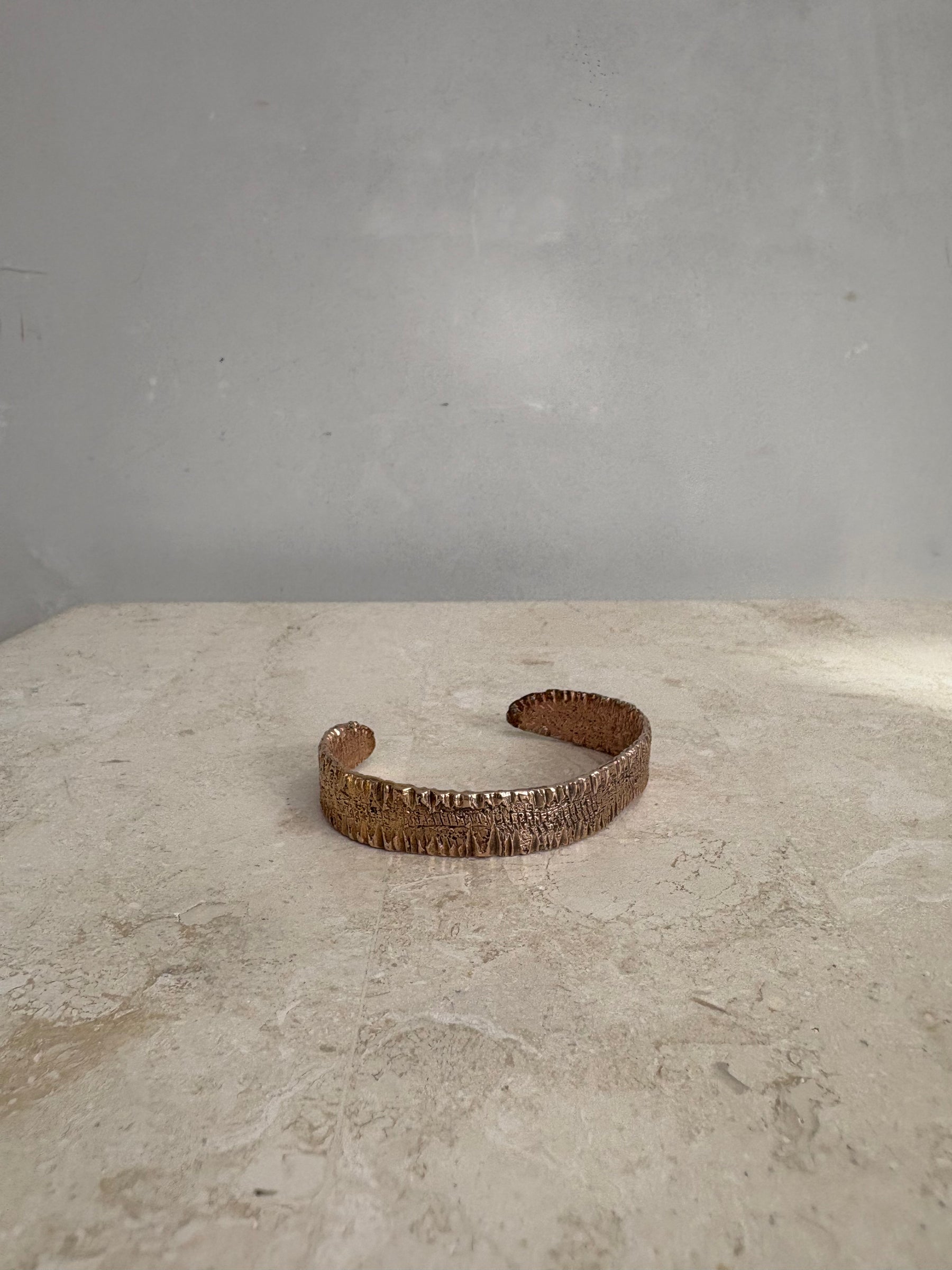 Lucy folk Anchovy Cuff In Rose Gold