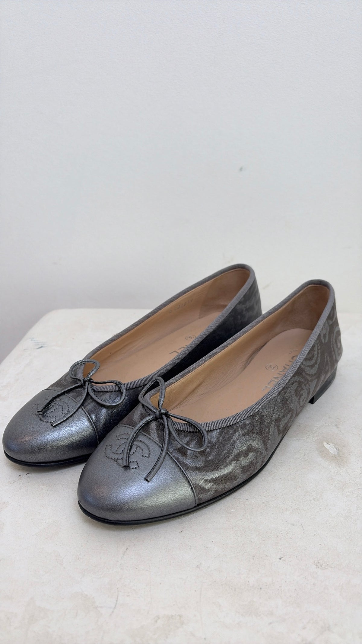 Chanel Pewter Paisley Ballet Flats, 39