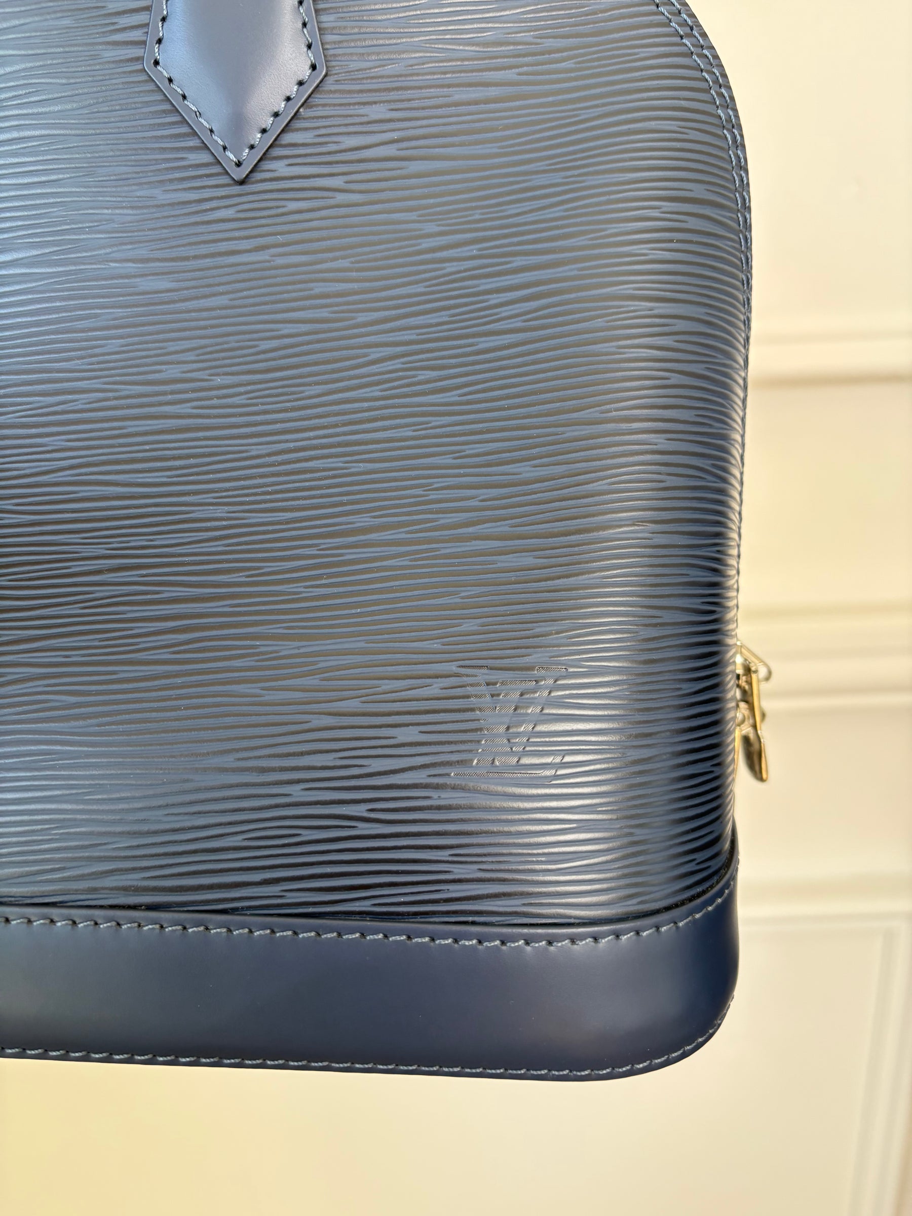 Louis Vuitton Navy Epi Leather Alma PM Bag