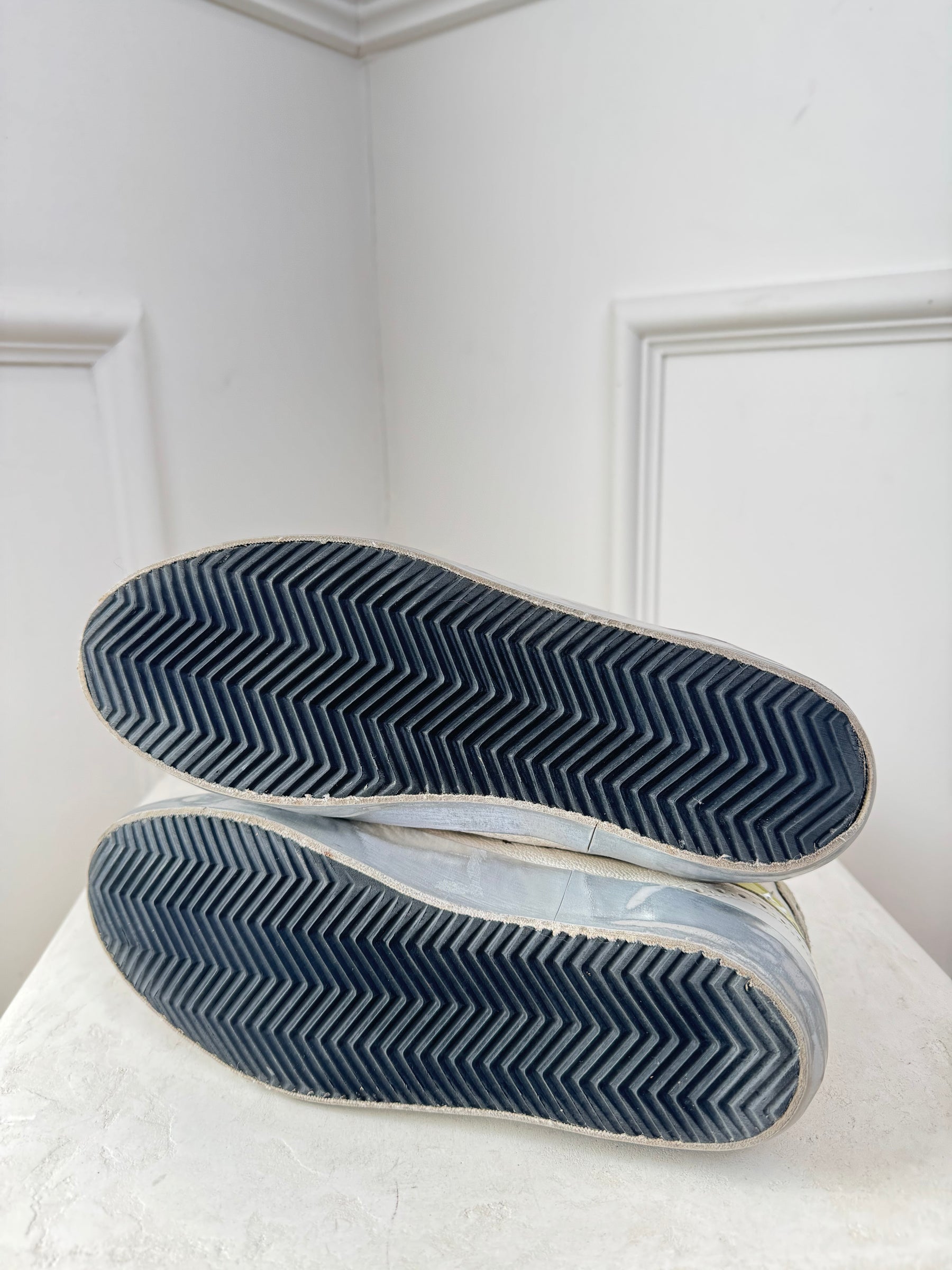 Golden Goose White Leather Mid Star Sneakers, 38