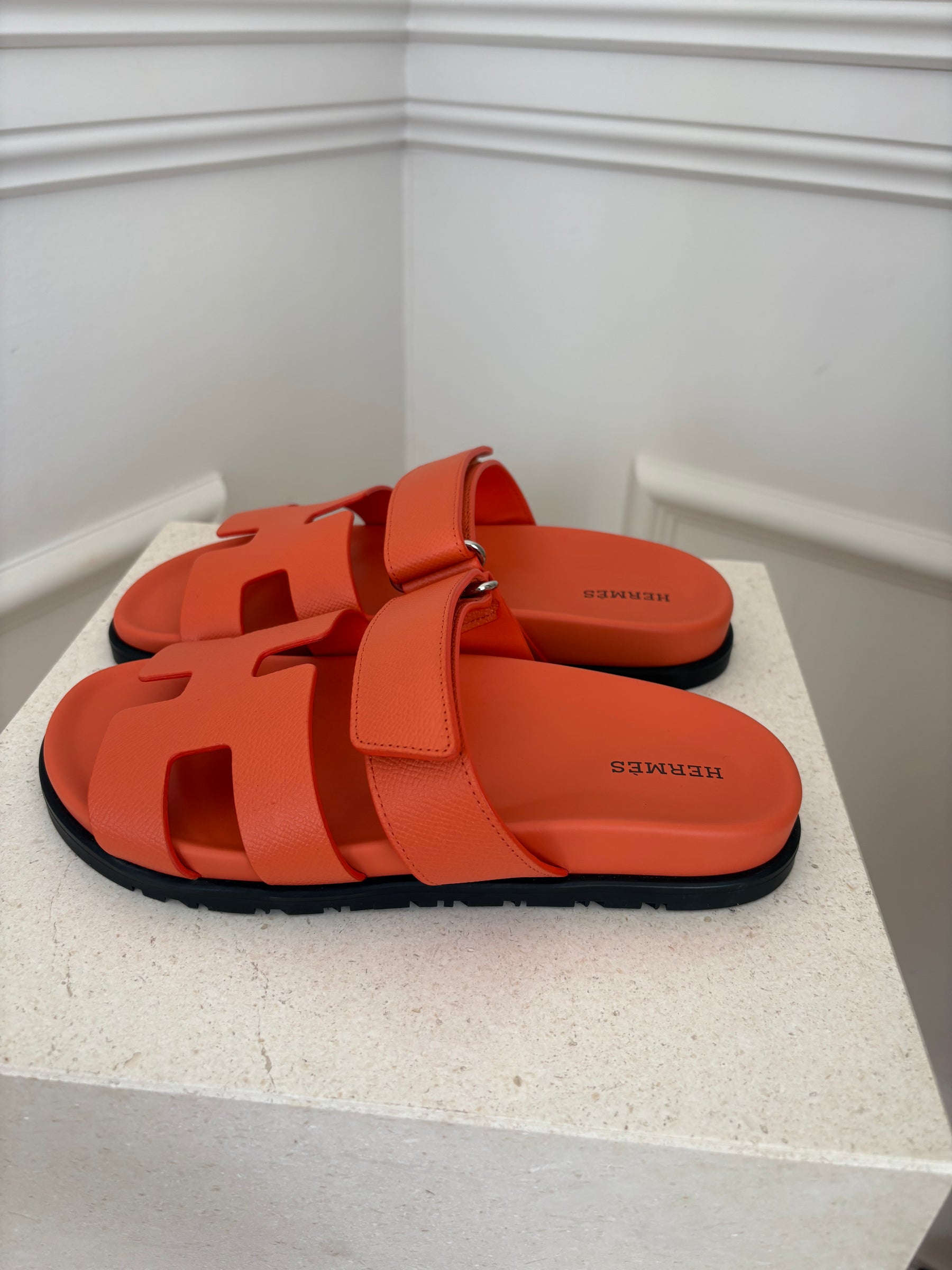 Hermès Rose Sorbet Epsom Leather Chypre Sandals, 38