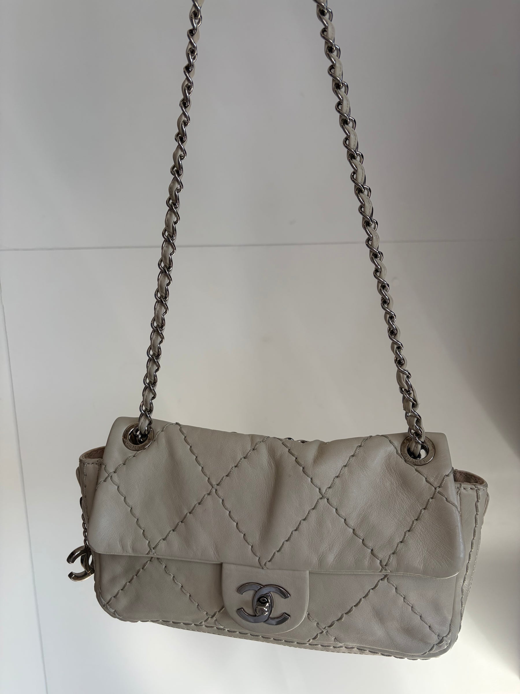 Chanel Cream Leather Ultimate Stitch Expandable Flap Bag