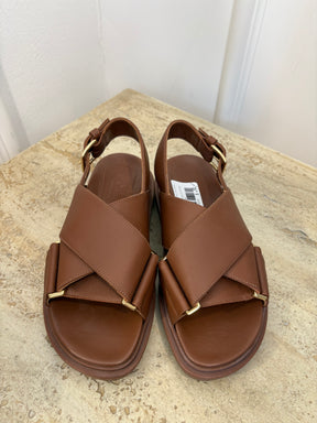 Marni Fussbett Criscross Sandal In Gold Brown, 35