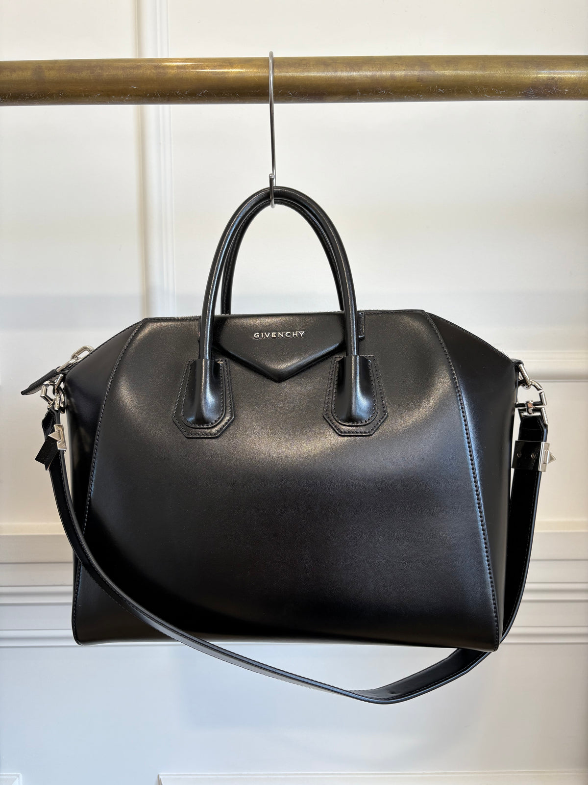 Givenchy Large Antigona Black