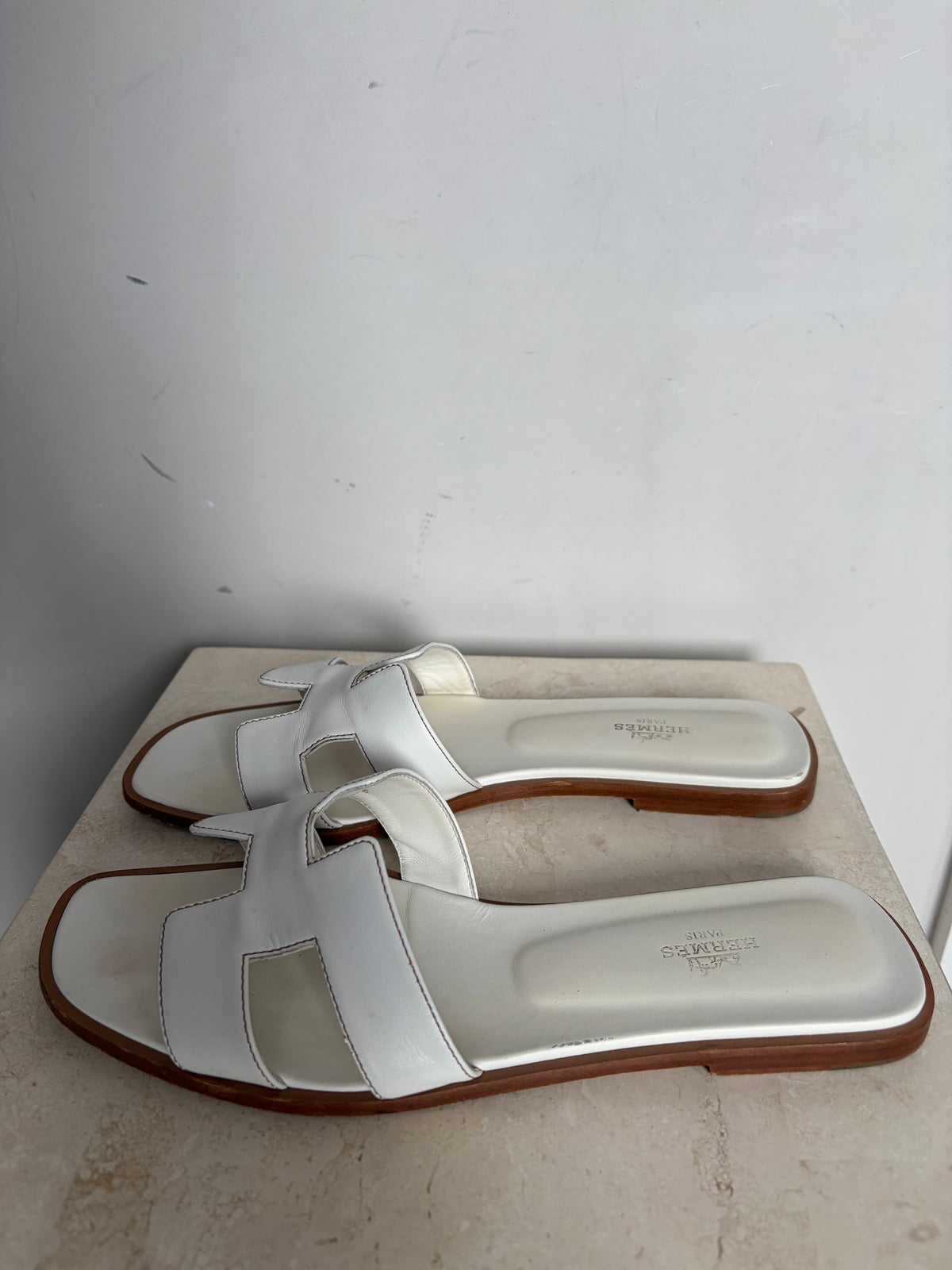 Hermès White leather Oran Sandals, 41