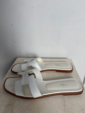 Hermès White leather Oran Sandals, 41