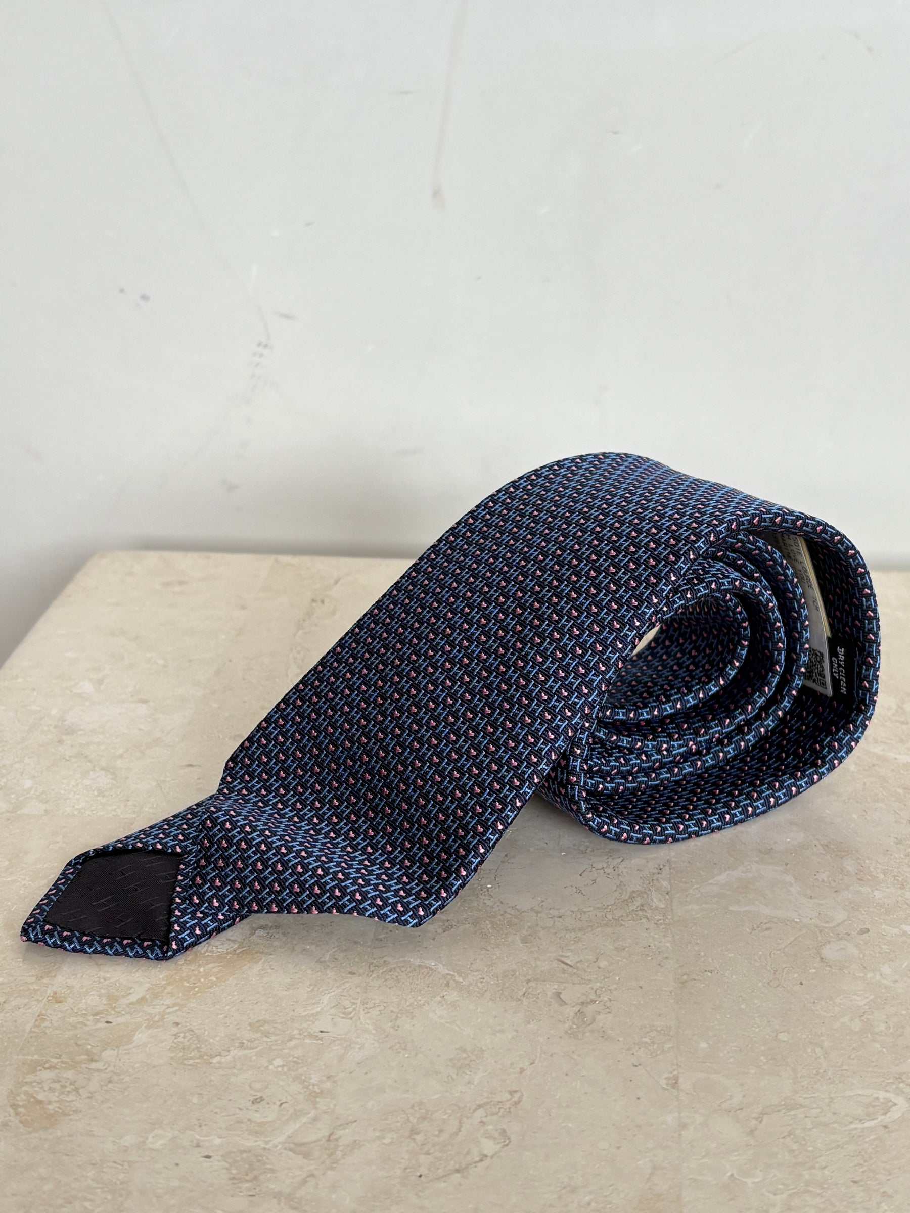 Hermès Navy and Pink Heart Logo Tie