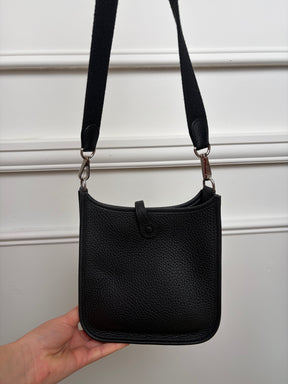 Hermès Evelyne 16 Min in Black Clemence Leather