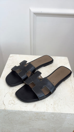Hermès Black Leather Orans with White Top stitch, 38.5