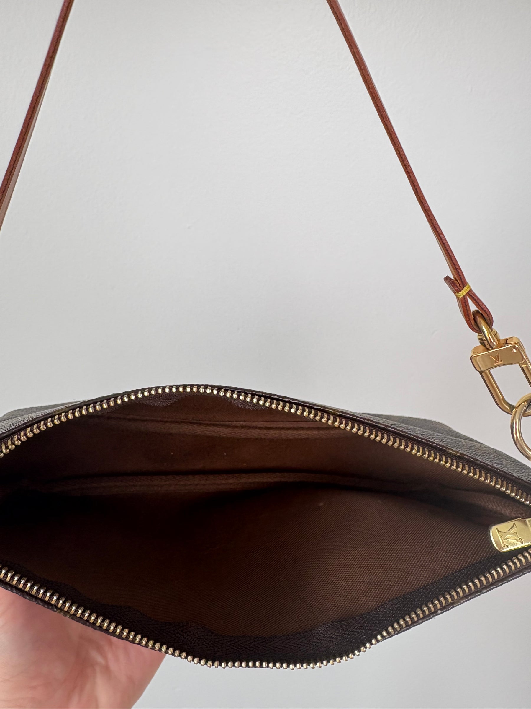 Louis Vuitton Canvas Monogram Pochette Accessoires