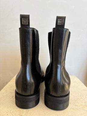 Totême Black Leather Ankle Boots, 39