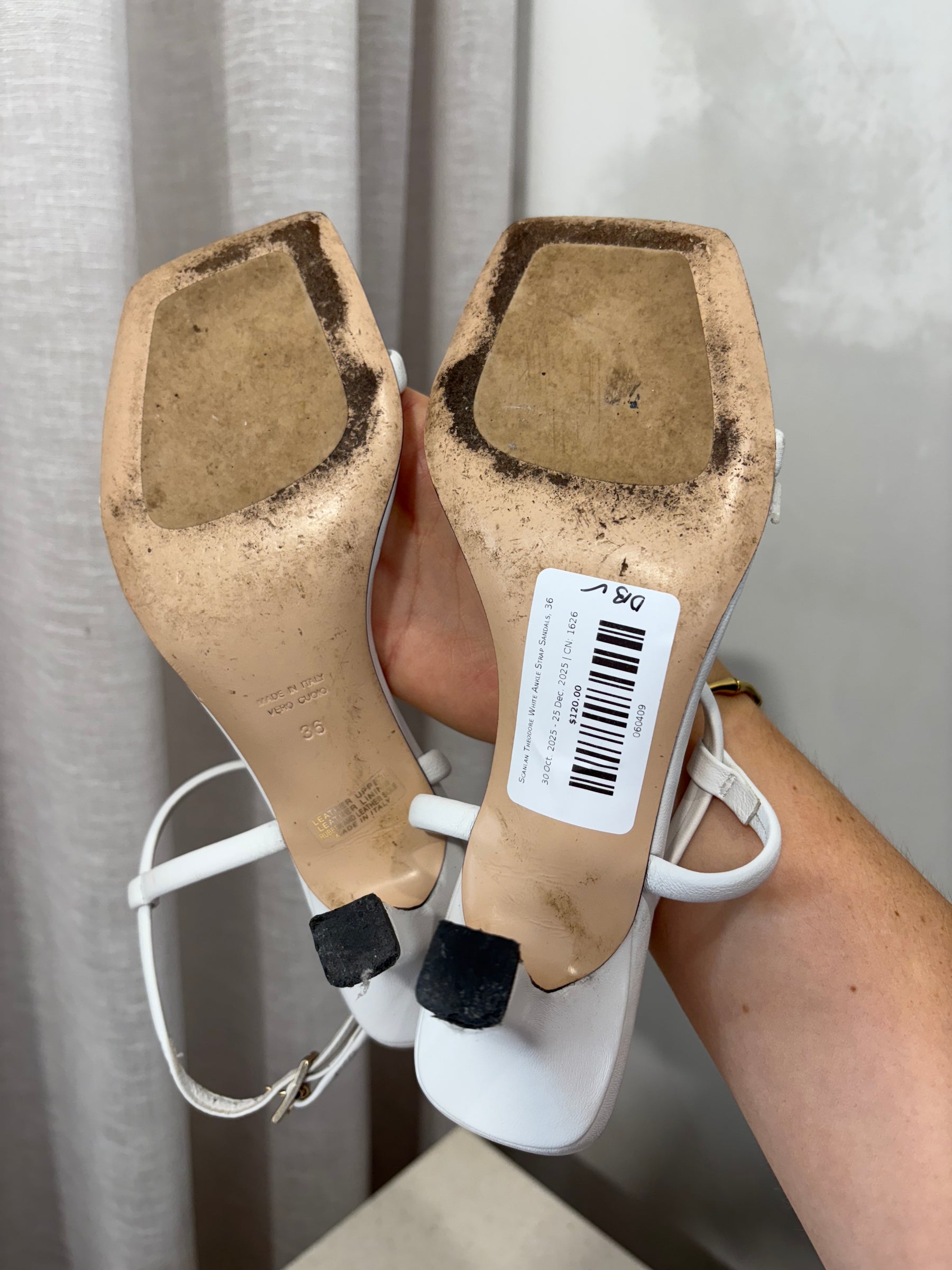 Scanlan Theodore White Ankle Strap Sandals, 36