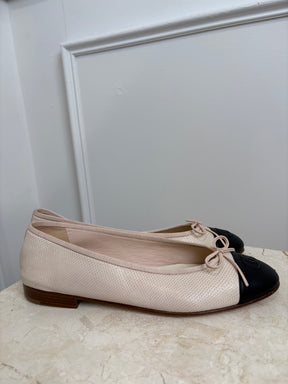 Chanel Blush Snake Embossed Ballet Flats Blush And Black, 39.5