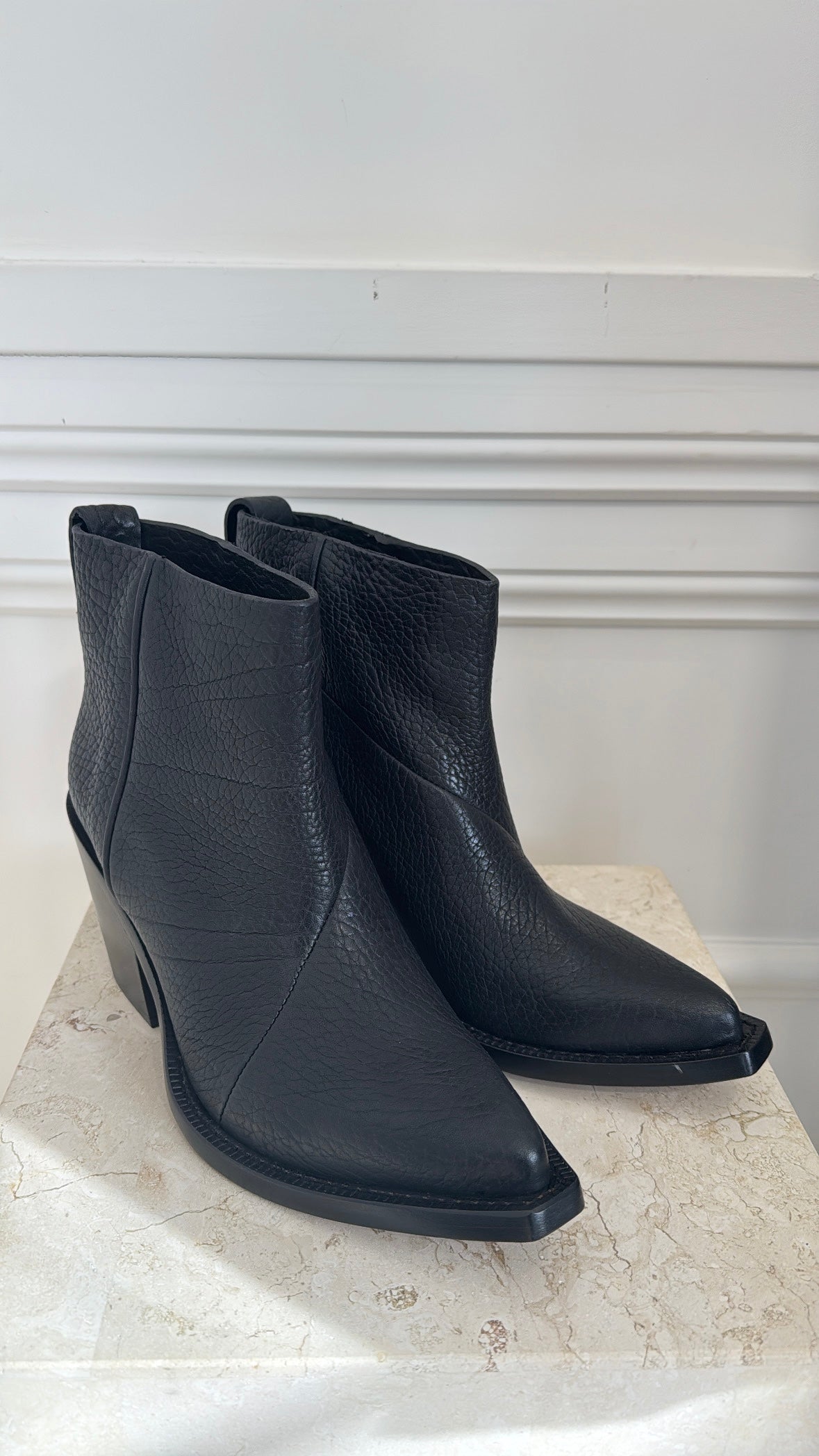 Acne Studios Black Grained Leather Ankle Boot, 40
