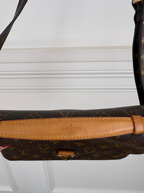 Louis Vuitton Canvas Monogram Pochette Metis