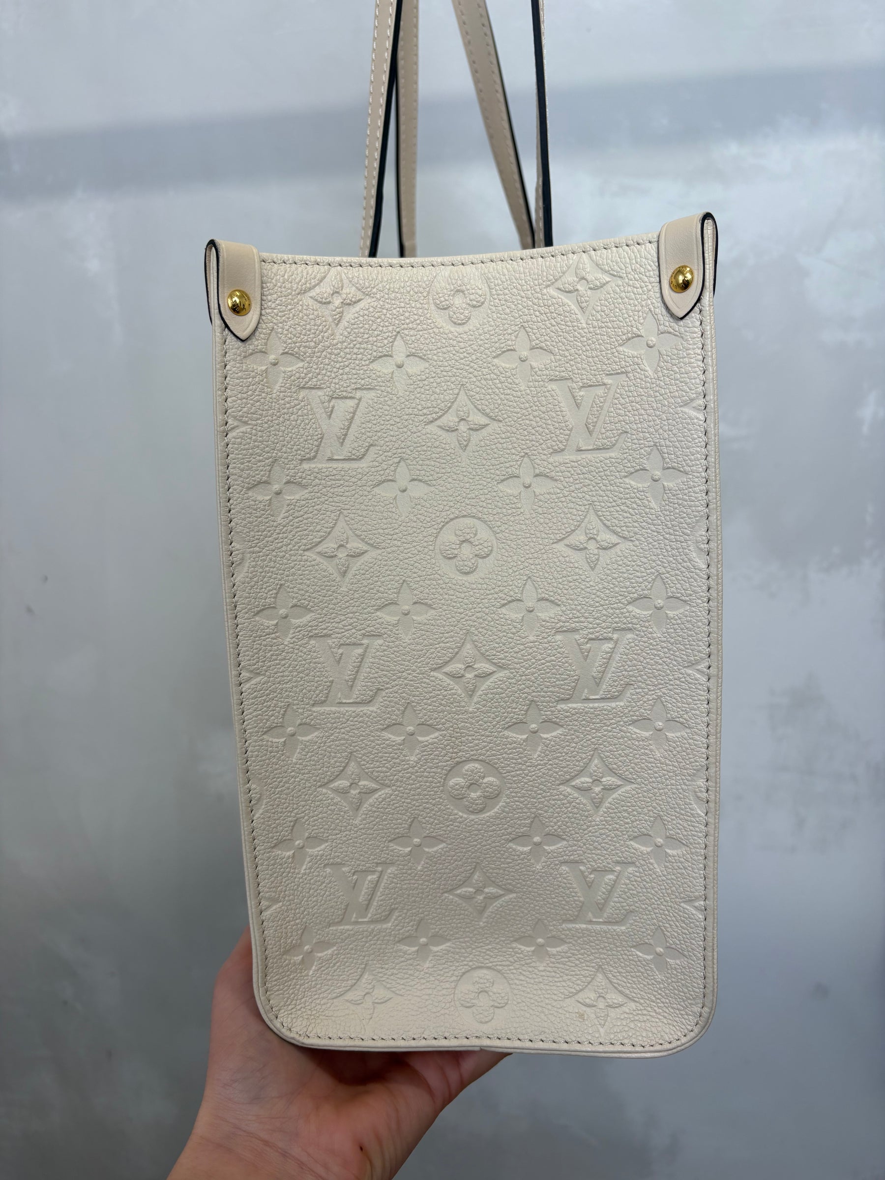 Louis Vuitton Cream Empreinte Leather On the Go MM Tote